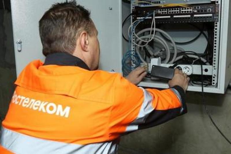 «Ростелеком» установил гигабитные коммутаторы в многоэтажках Дагестана в рамках цифровой реновации